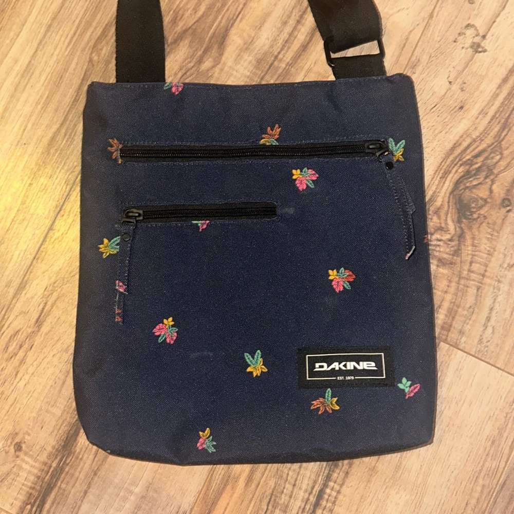 Dakine Cross Body Bag